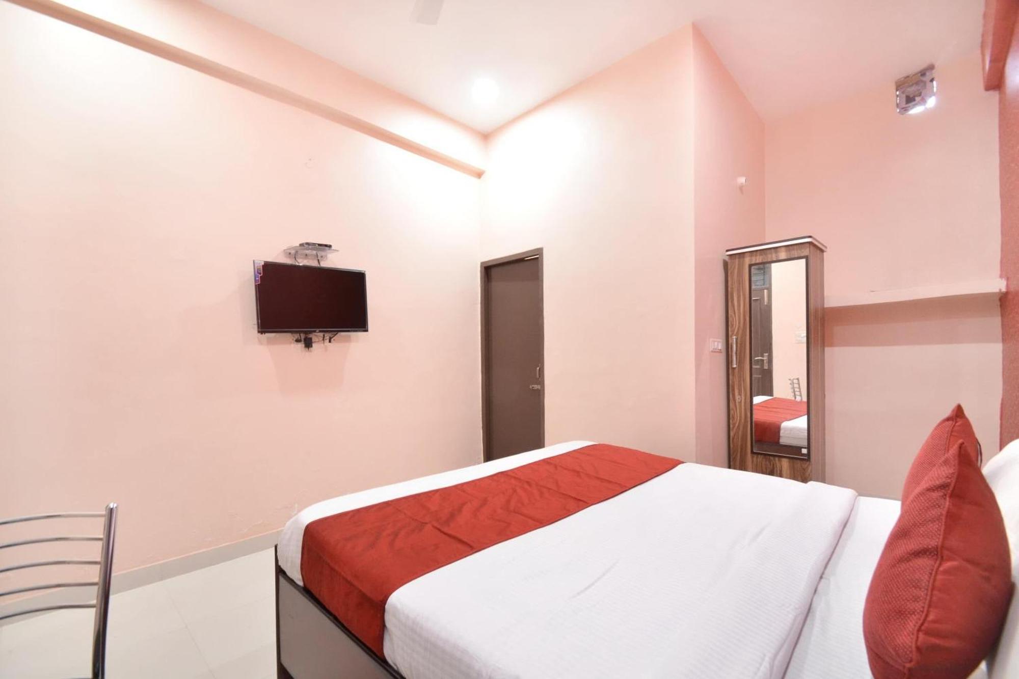Hotel O Galaxy Nayagaon Exterior photo